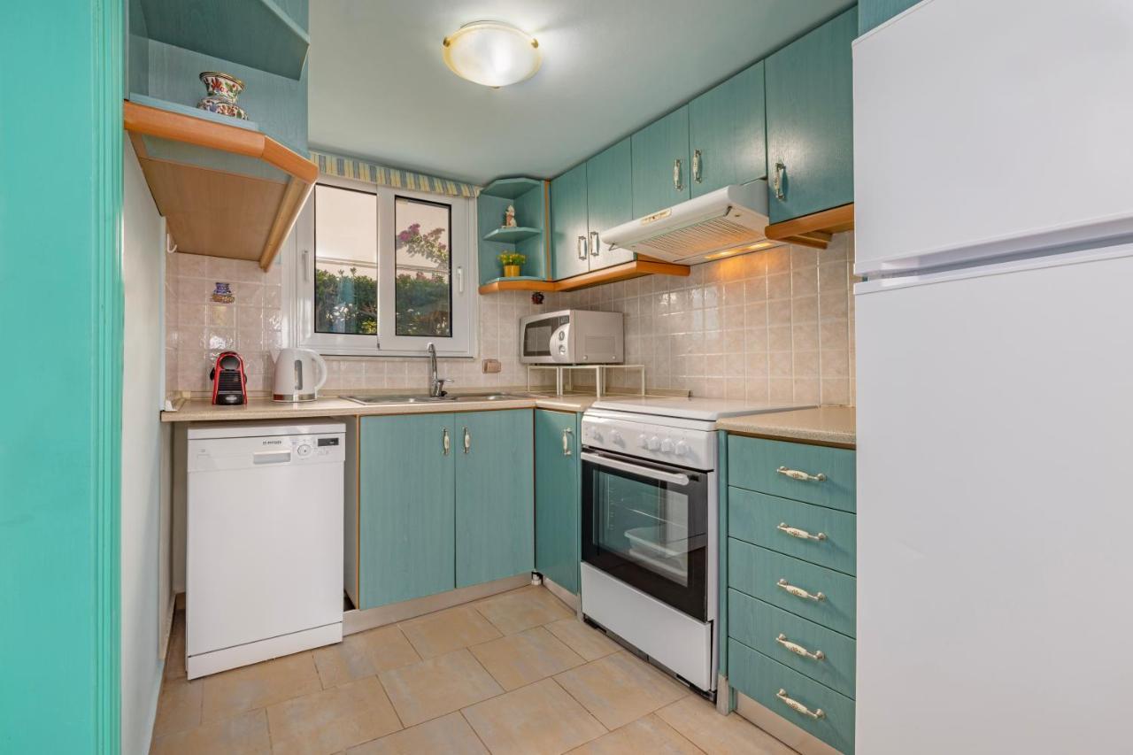 Mare Front Apartment *