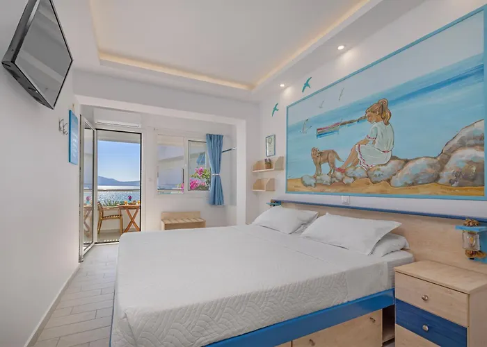 Haraki Mare Studios Beach Front